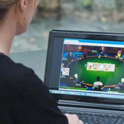 Kelebihan Bermain Poker Di Agen Judi Poker Online Resmi